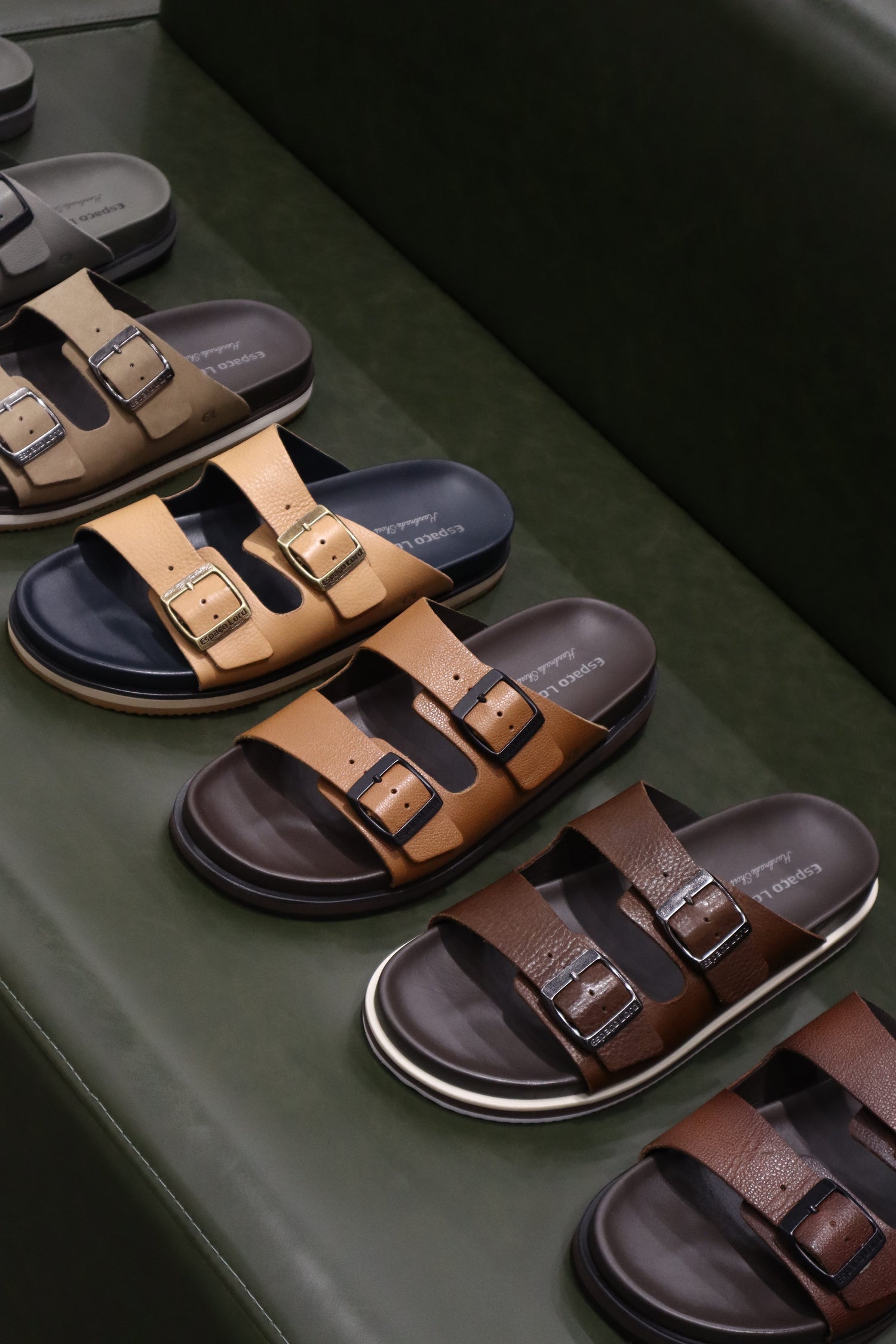 Calçados de verão.