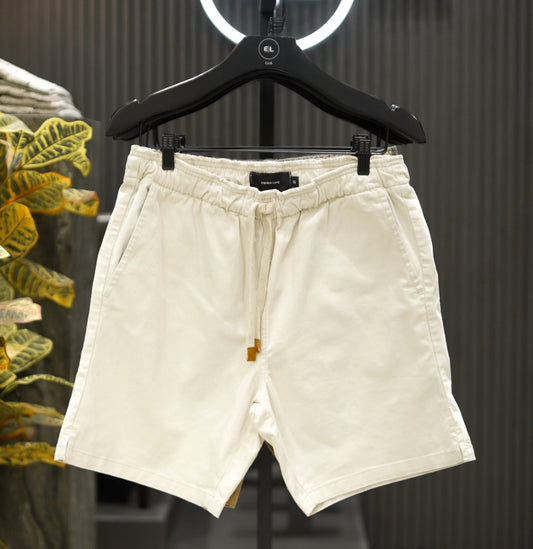 Short sarja bege claro.