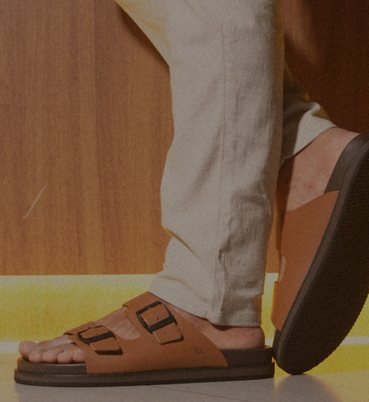 Sandália Bérgamo caramelo.