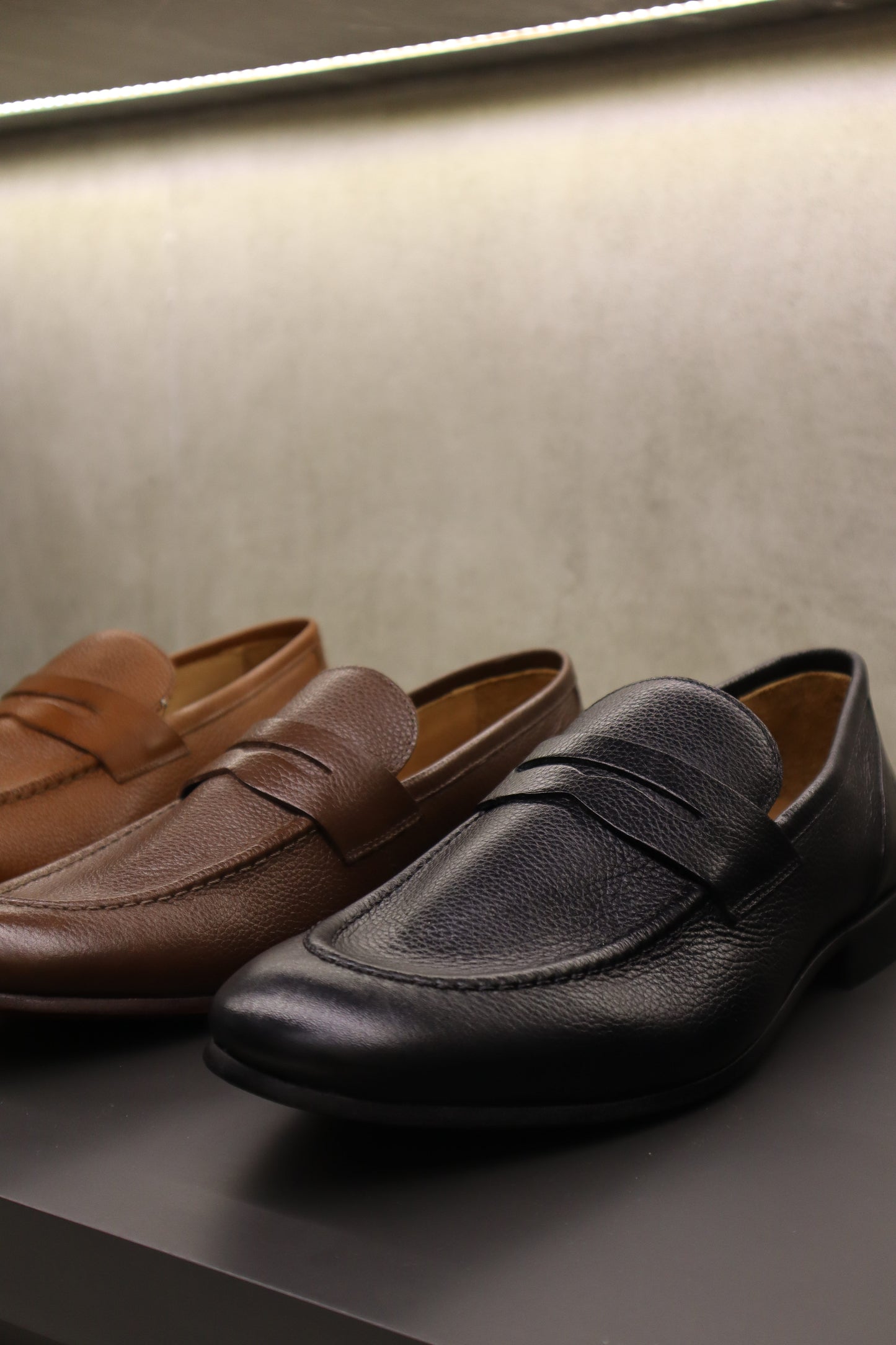 Loafer social gravata.