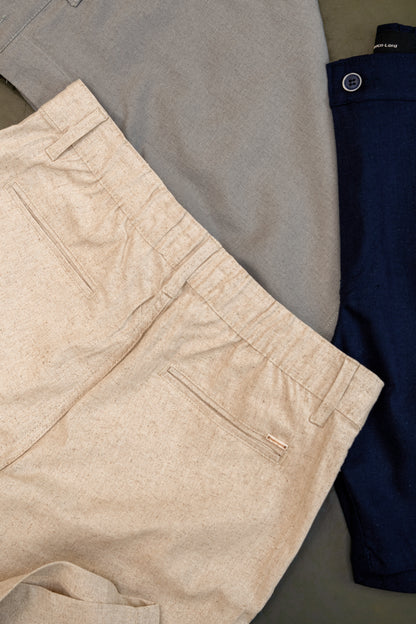 Bermuda linho marinho.