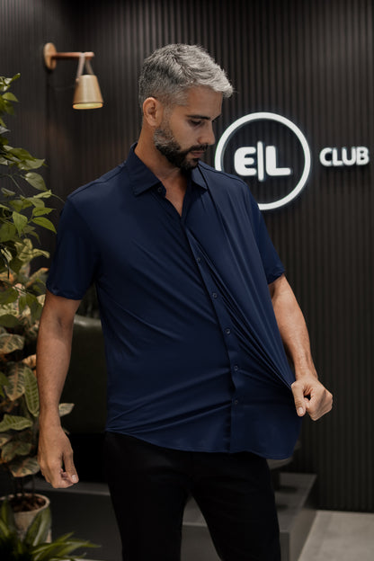 Camisa tech elástica.
