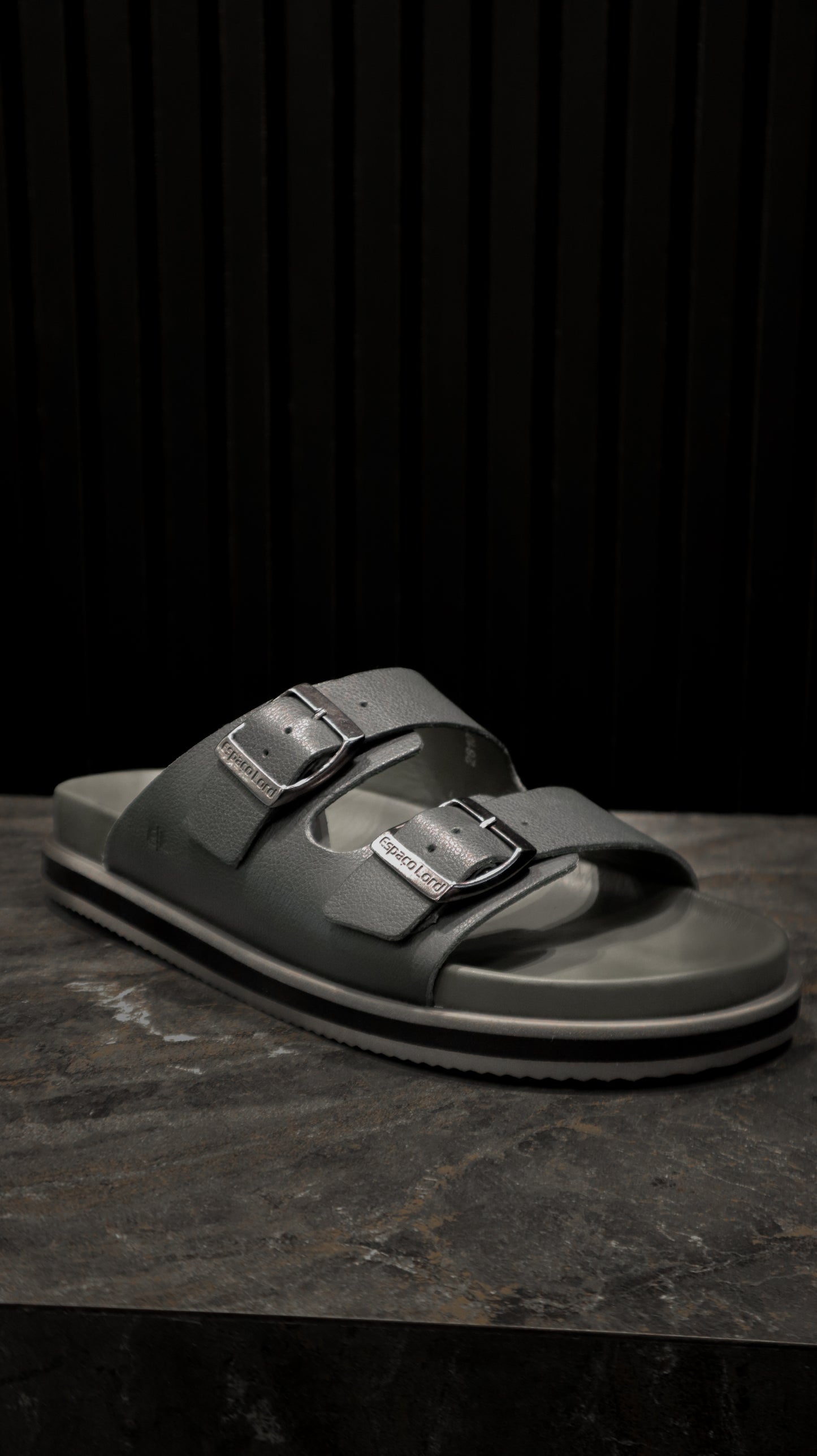 Sandália Bérgamo chumbo.